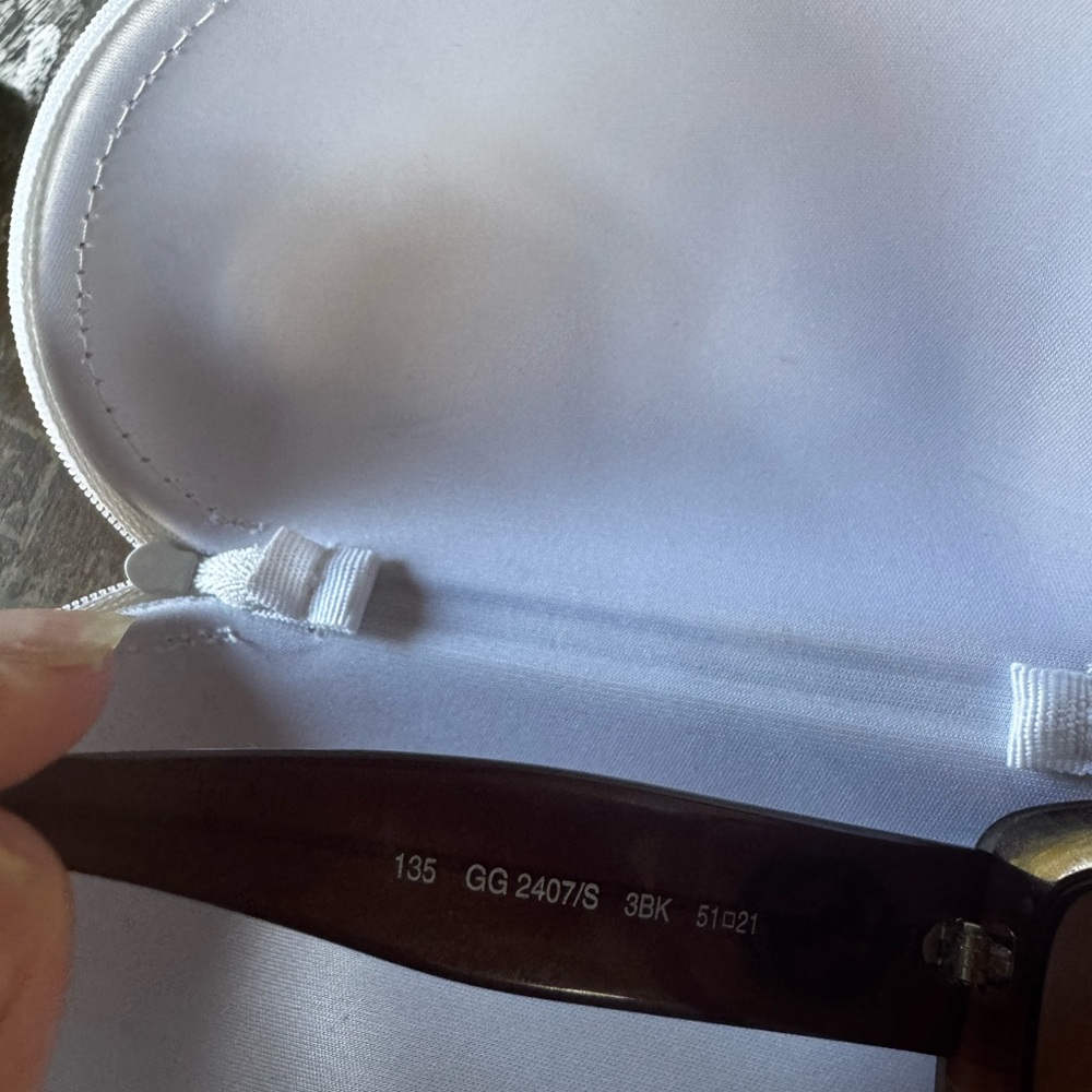 Gucci Brown and Tan Gradient Sunglasses - Picture 5 of 7